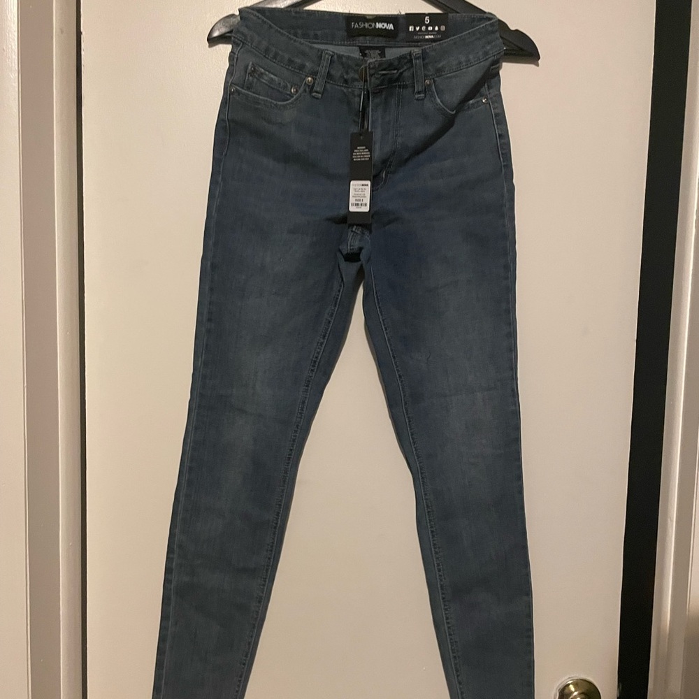 Fashion Nova women skinny jeans
